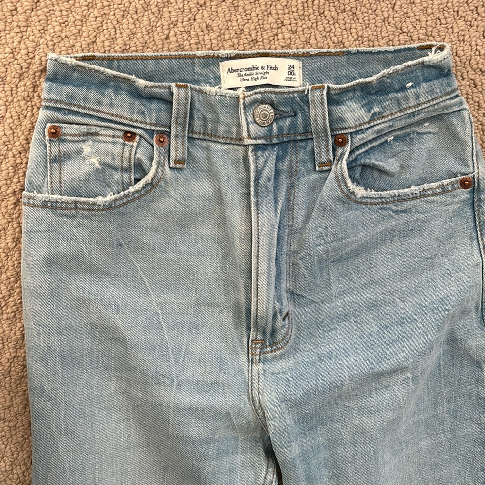 Abercrombie Ankle Straight Ultra High Rise Ripped Jeans 24/00